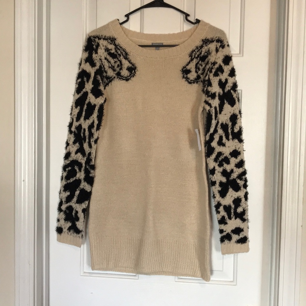 Cheetah sleeve, light beige, tunic length sweater